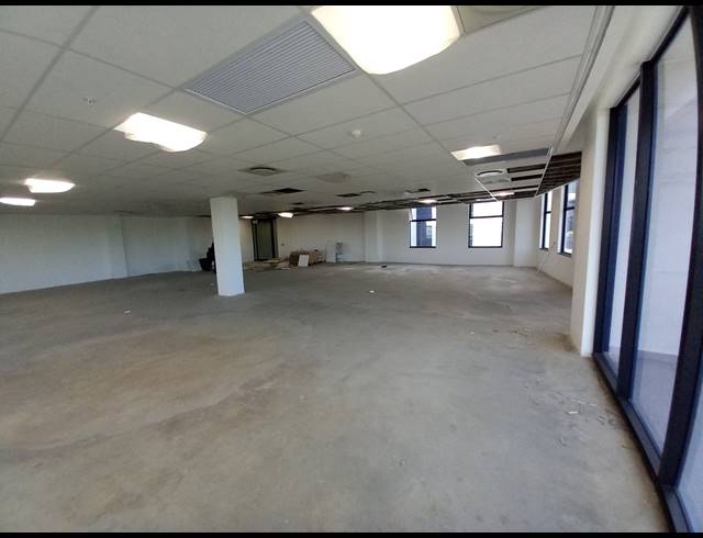 278M² OFFICE TO LET IN GLENADRIENNE